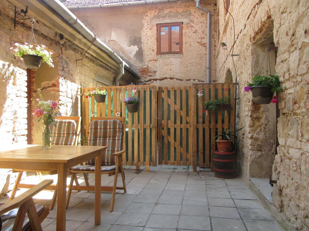 Apartman U Kostela Veselí nad Moravou المظهر الخارجي الصورة